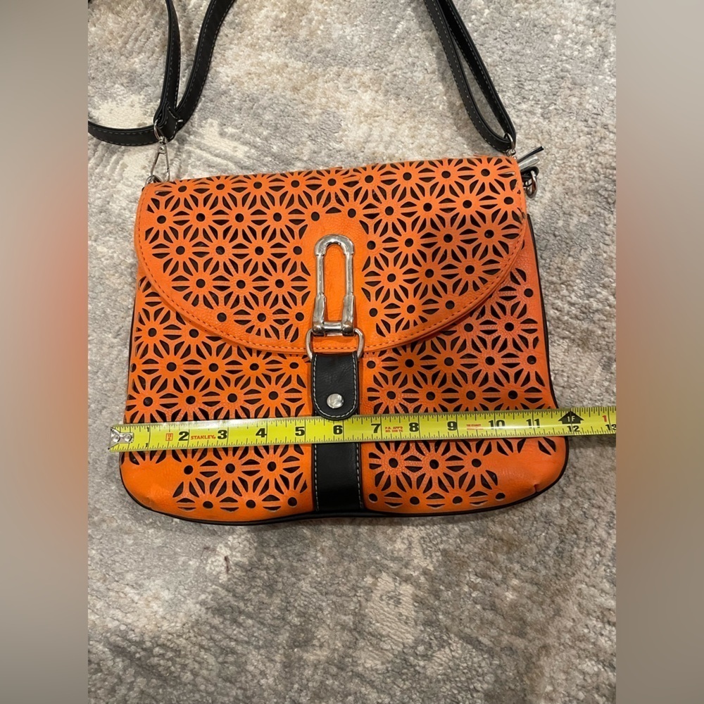 Victoria Leland Designs Orange Cut Out Crossbody Purse 👛 Summer Color Pop! - Picture 10 of 12